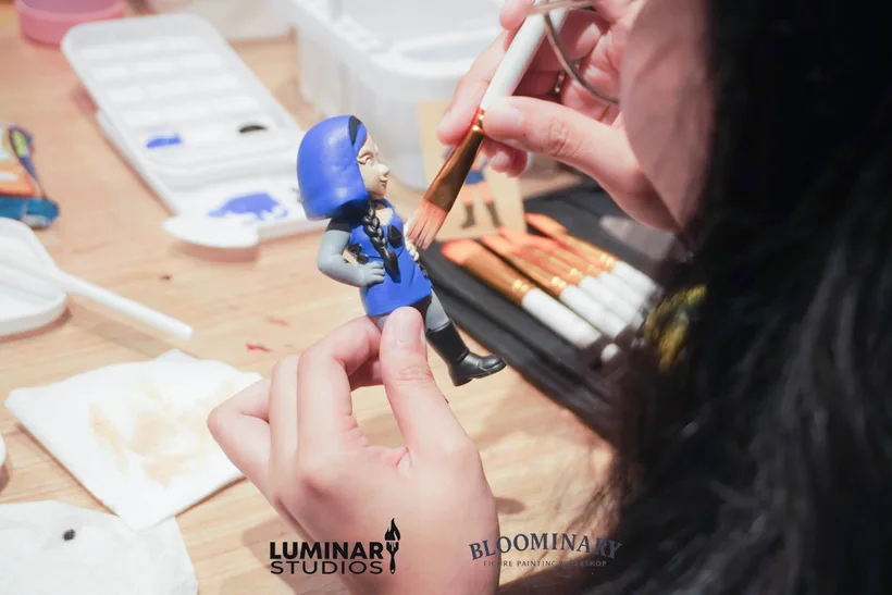 Figure in progress with blue base coat