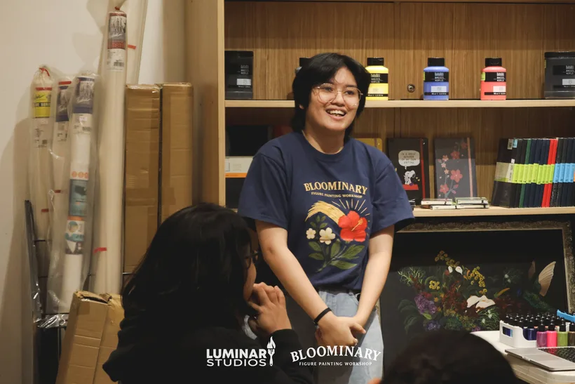 Bloominary host laughing during the workshop