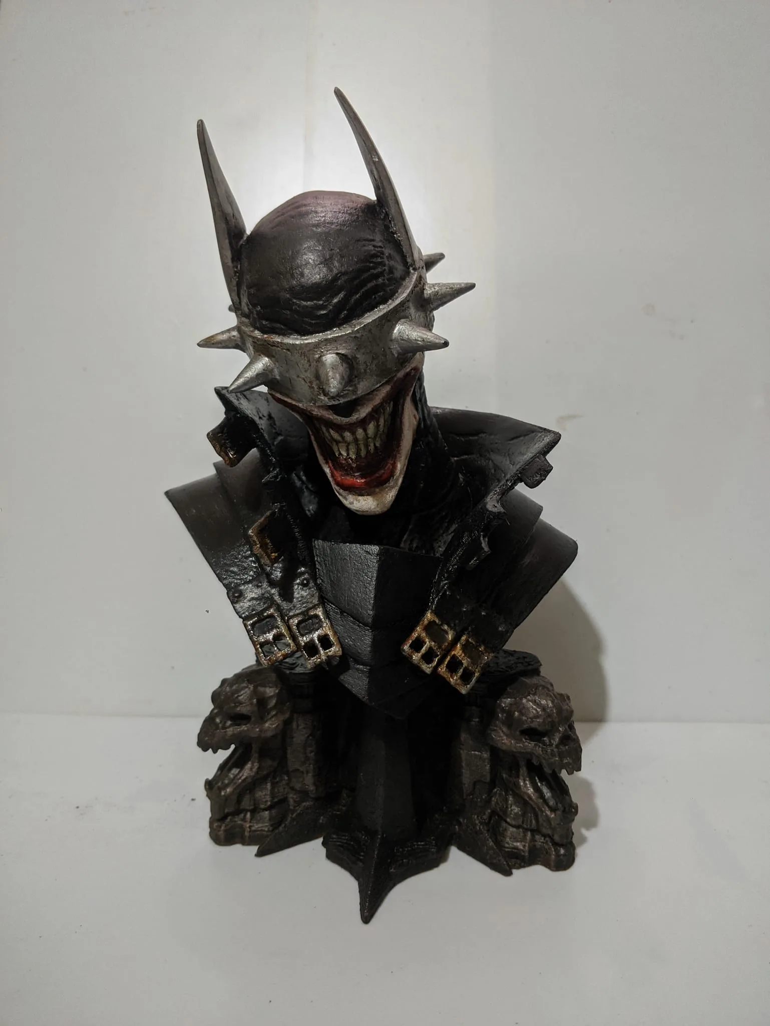 Batman Who Laughs sculpture, DC multiverse villain in resin