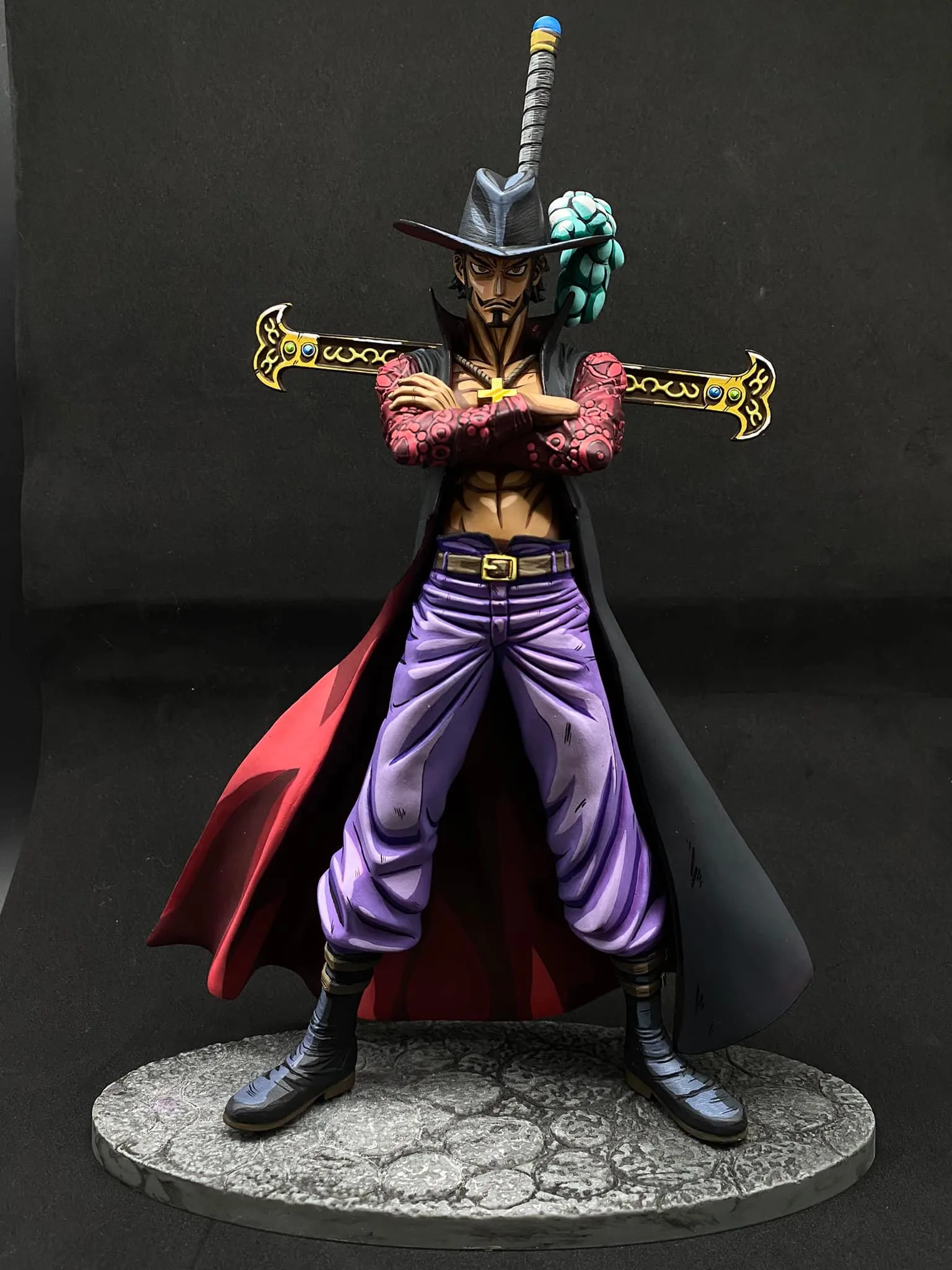 Detailed Dracule Mihawk figure repaint